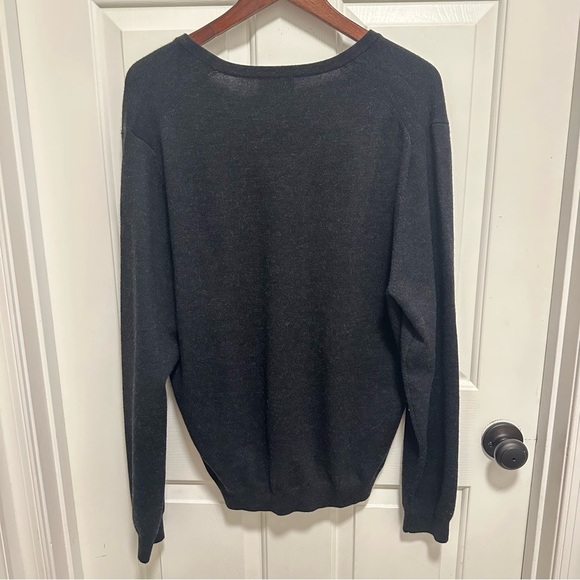 Brooks Brothers 346 Merino Wool V-Neck Sweater Men’s Size Large - Picture 2 of 4